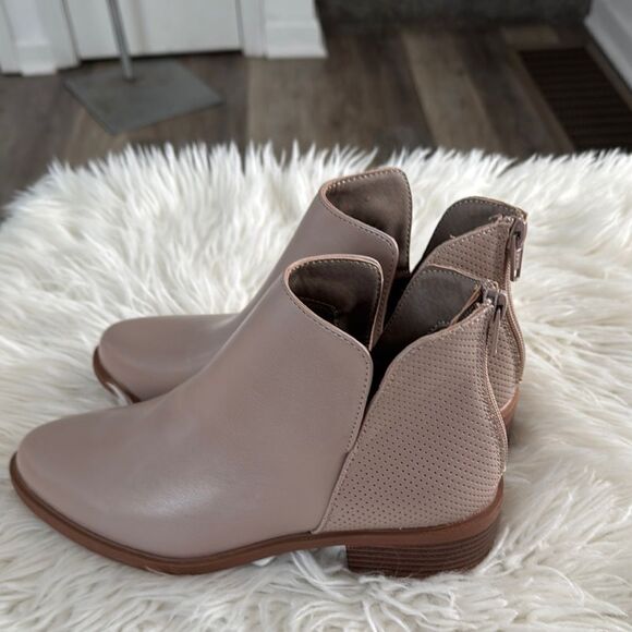 SERRA Tan Ankle Boots Size 7 - Picture 2 of 9